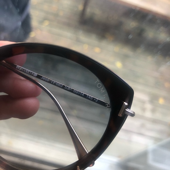 Tom Ford Jess Cat eye sunglasses - Picture 2 of 10